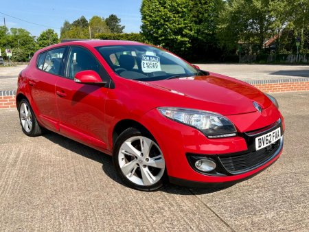 RENAULT MEGANE 1.6 16V Dynamique TomTom Euro 5 5dr