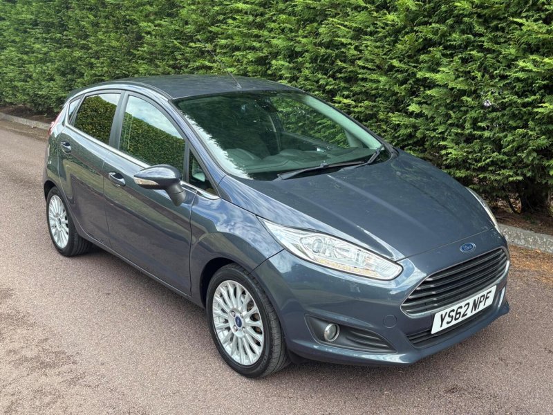 FORD FIESTA 1.5 TDCi Titanium Euro 5 5dr